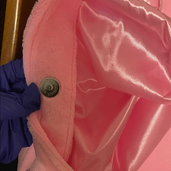 CHANEL VIP Precision soft crossbody - Picture 9 of 17